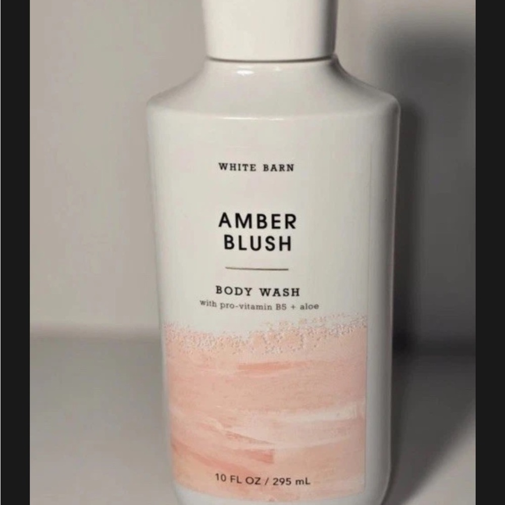 White Barn Amber Blush Body Wash - Soft Pink